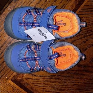 Oshkosh size 7